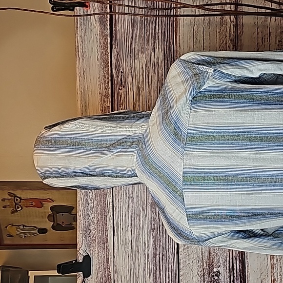 BOSTON TRADERS BLUE LONG ROLL-TAB SLEEVE LINED HOODED BUTTON-UP SHIRT - Picture 9 of 16